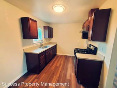 Main picture of 1940 Pleasant Ave