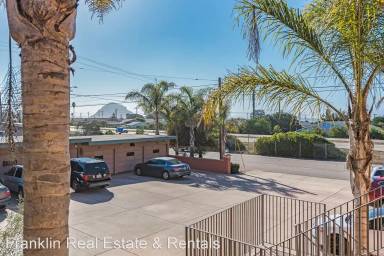 Main picture of 3100 Main St