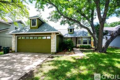 Main picture of 9904 Briar Ridge Dr
