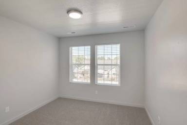 Main picture of 11278 W King St