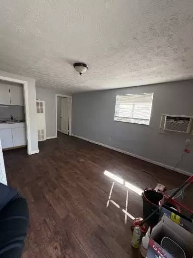 Main picture of 270 E Nottingham Rd