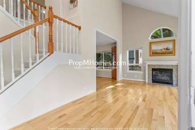 Main picture of 15155 Brook Ct