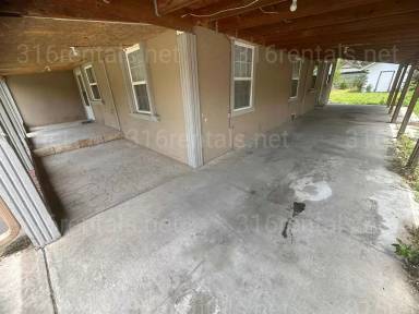 Main picture of 3352 N Park Pl