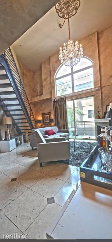 Main picture of Union Square At Broadway Condominiums