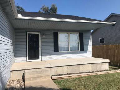 Main picture of 2300 Heizer St