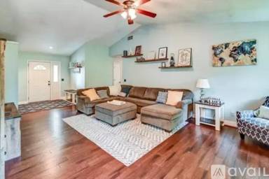 Main picture of 2957 Scotland Pkwy
