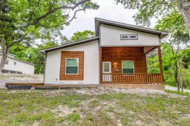 Main picture of 6811 Lacy Blvd