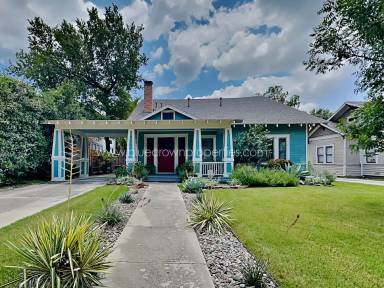 Main picture of 5536 Tremont St