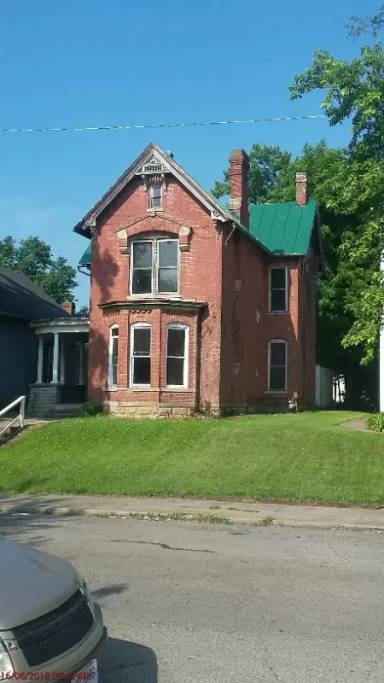 Main picture of 162 S Mulberry St