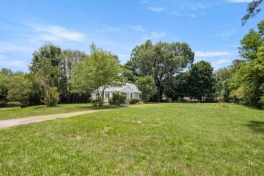 Main picture of 105 Stonewall Ave