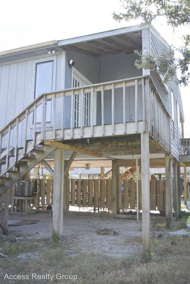 Main picture of 221 Sand Piper Dr