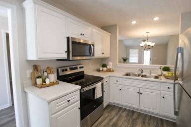 Main picture of 431 Andover Dr