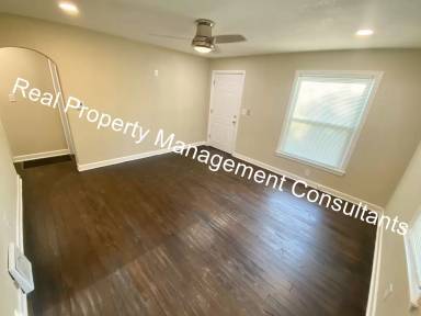 Main picture of 1203 N McCoy St