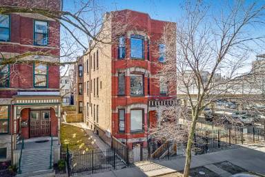 Main picture of 933 W Fletcher St