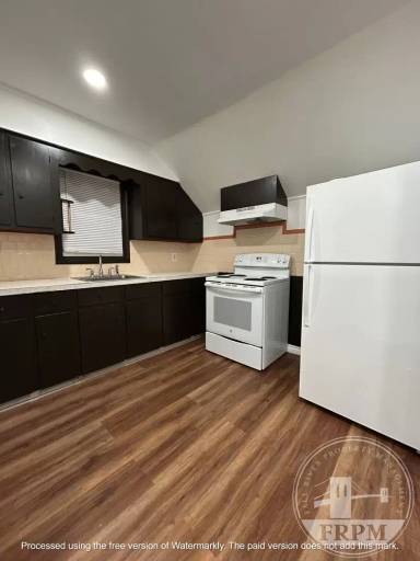 Main picture of 64 Eddy St