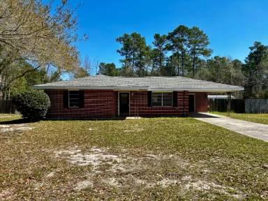 Main picture of 120 Nolen St