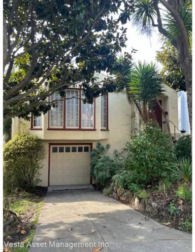 Main picture of 33 Brentwood Ave