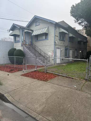 Main picture of 3236 Linden St