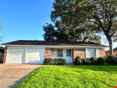 Main picture of 329 SW Gregory St