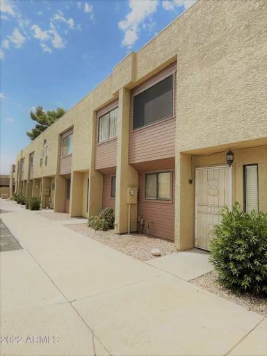 Main picture of 1320 S McKemy St