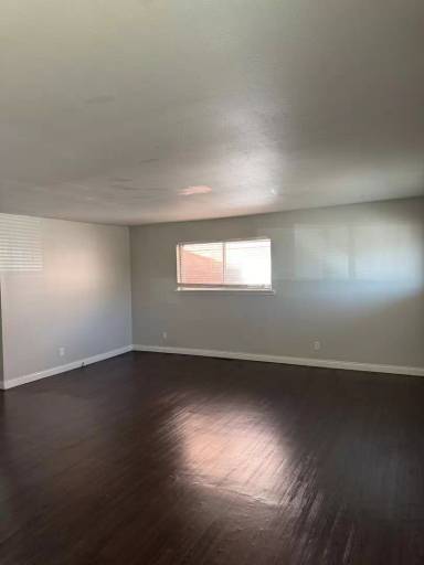 Main picture of 2929 East University Street - 12