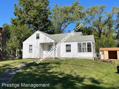 Main picture of 918 W 63rd Ave