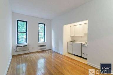 Main picture of 502 E 88th St