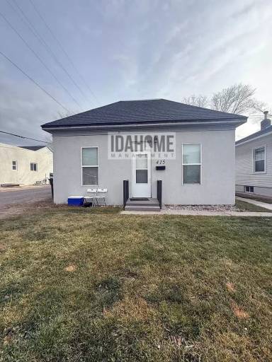 Main picture of 411-417 E Halliday Street Apartments
