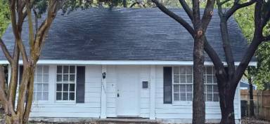 Main picture of 2905 Windsor Ave