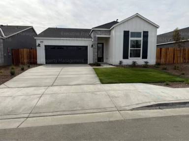 Main picture of 8401 Caragh Lake Ave