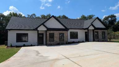 Main picture of 115 Anile St