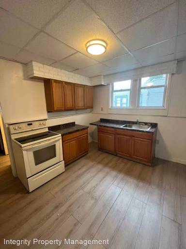Main picture of 395 2nd St