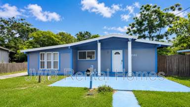Main picture of 6221 Terry Parker Dr N
