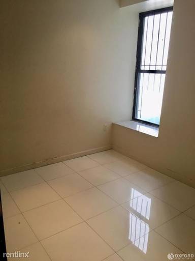 Main picture of 204 W 109th St