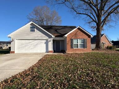 Main picture of 104 Kingston Ct