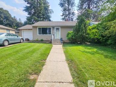 Main picture of 1424 E 39th Ave