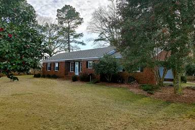Main picture of 770 Middle Rd