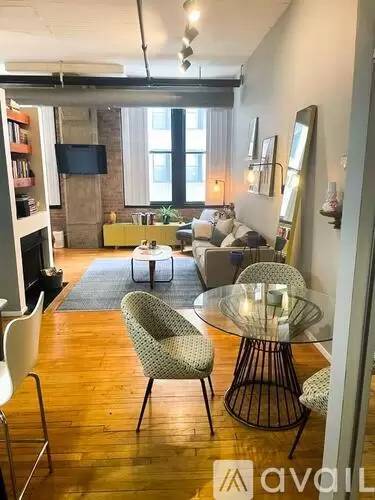 Main picture of Haberdasher Square Lofts