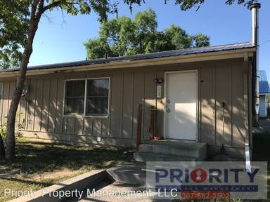 Main picture of 304 E Converse St