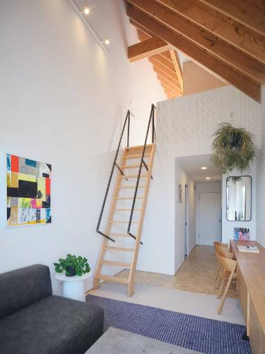 Main picture of 2129 N Kimball Ave