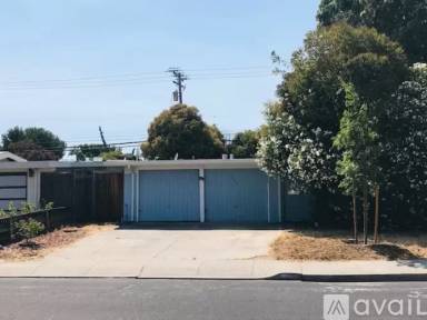 Main picture of 392 Hayes Ave