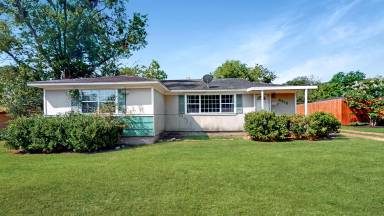 Main picture of 4316 Nagle St