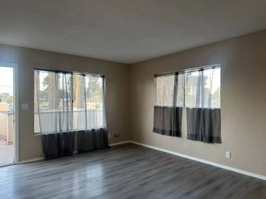 Main picture of 303 N Lincoln St
