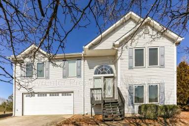 Main picture of 6815 Wood Gate Way