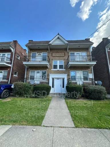 Main picture of 3289 E 143rd St