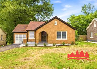 Main picture of 755 E McKellar Ave