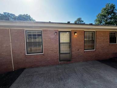 Main picture of 1502 Nottingham Dr