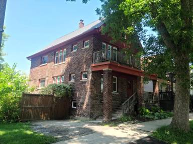 Main picture of 2583 S Burrell St