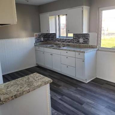 Main picture of 824 Rosewood Dr