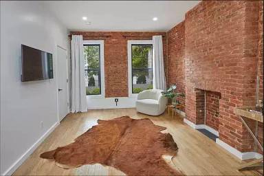 Main picture of 223 Chauncey St